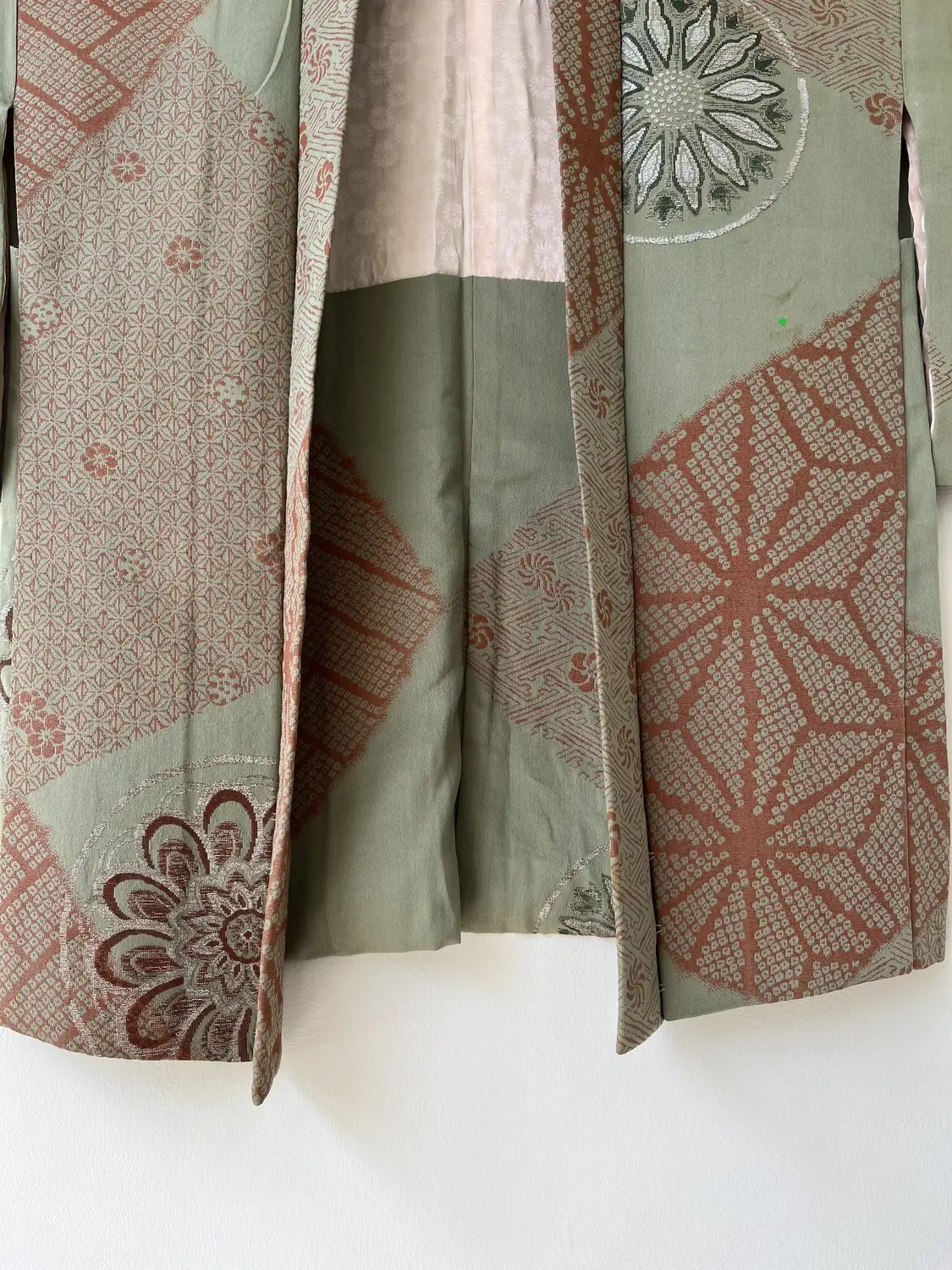 Vintage Color Haori -  Matcha green and azuki red with oriental motifs -