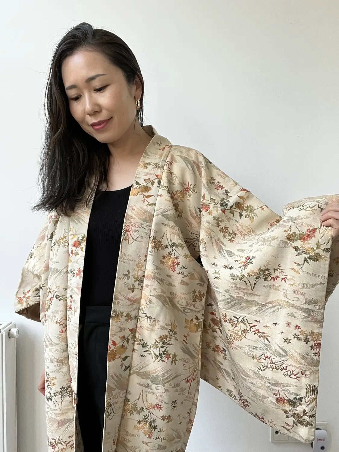 Vintage kleur Haori - Crèmewit – Landschap afgebeeld in Majolica Omeshi -