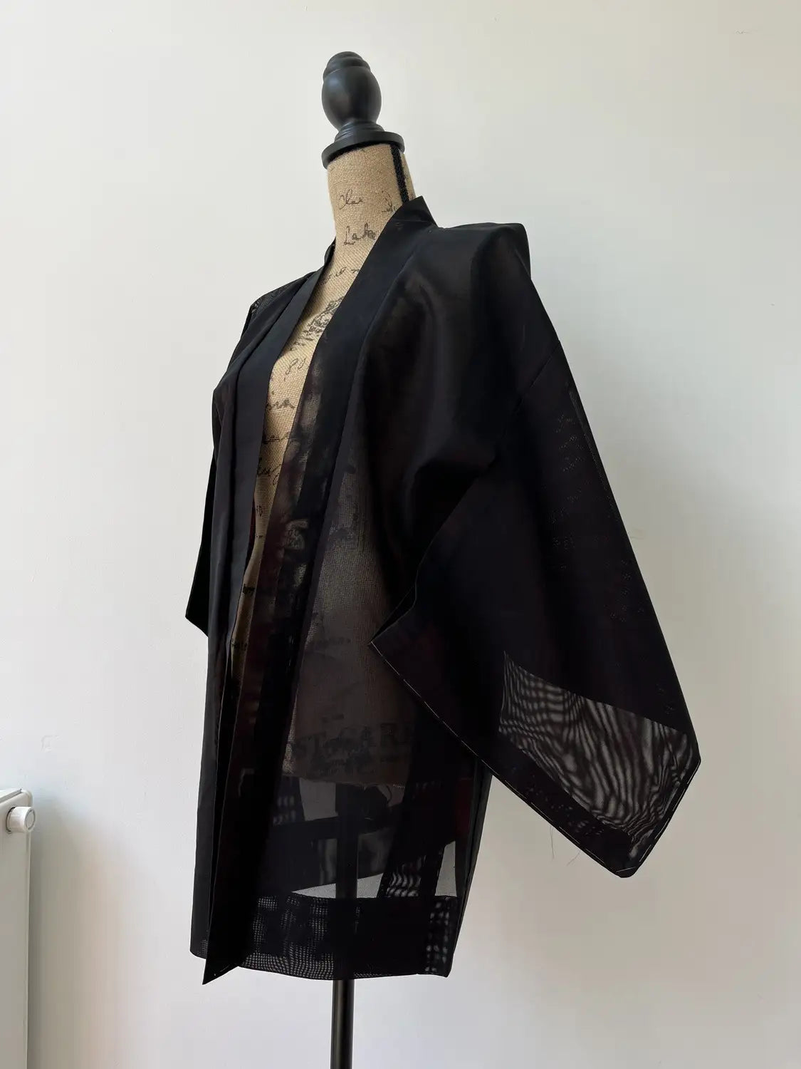 Vintage sheer haori - Black & Red -