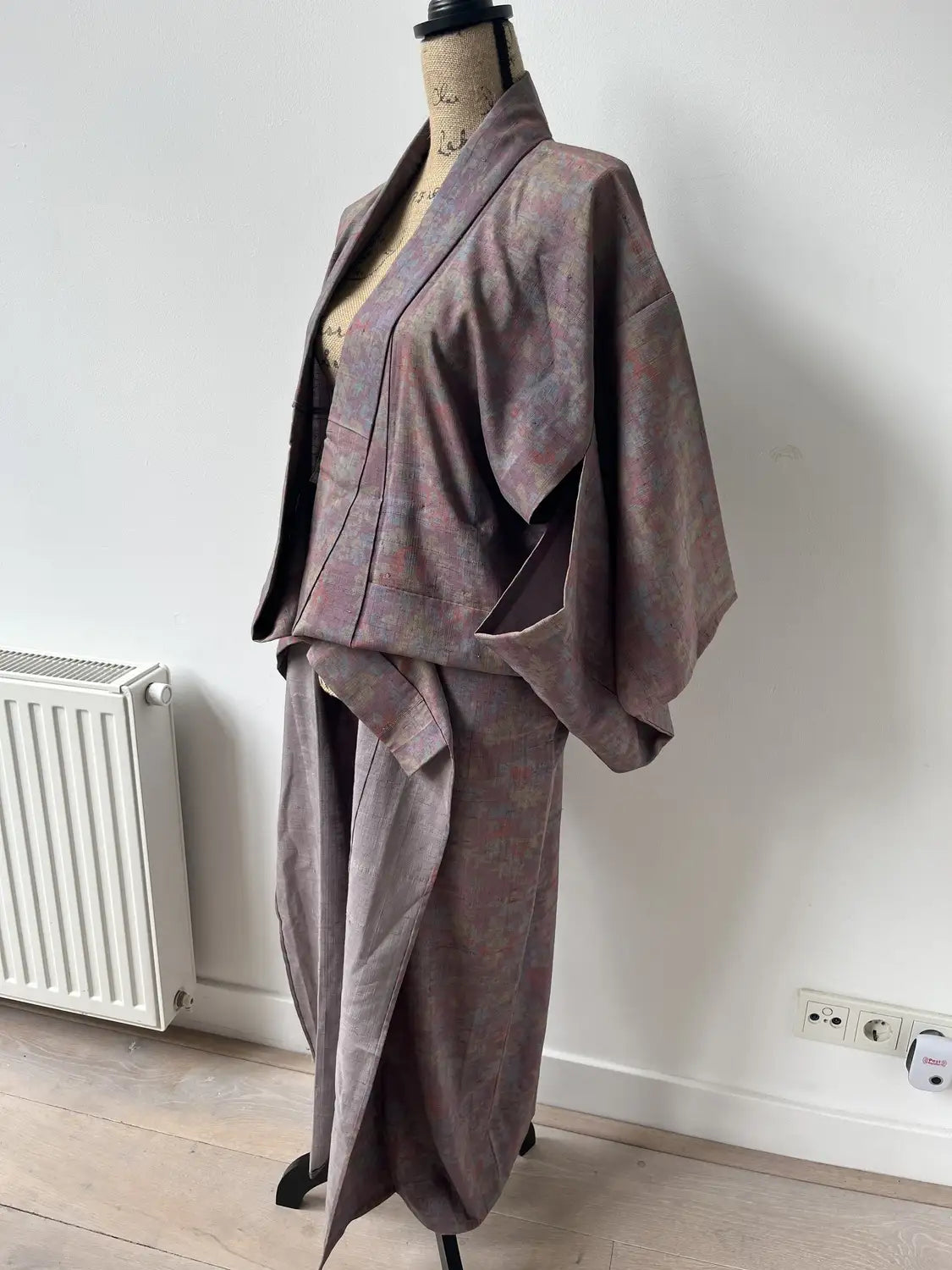 Vintage Tsumugi-Kimono – Blumen wie ein Ölgemälde – Halleluja original arrangiert