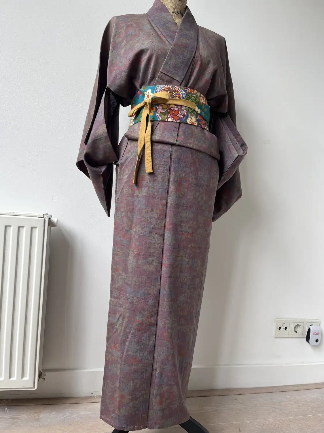 Vintage Tsumugi-Kimono – Blumen wie ein Ölgemälde – Halleluja original arrangiert