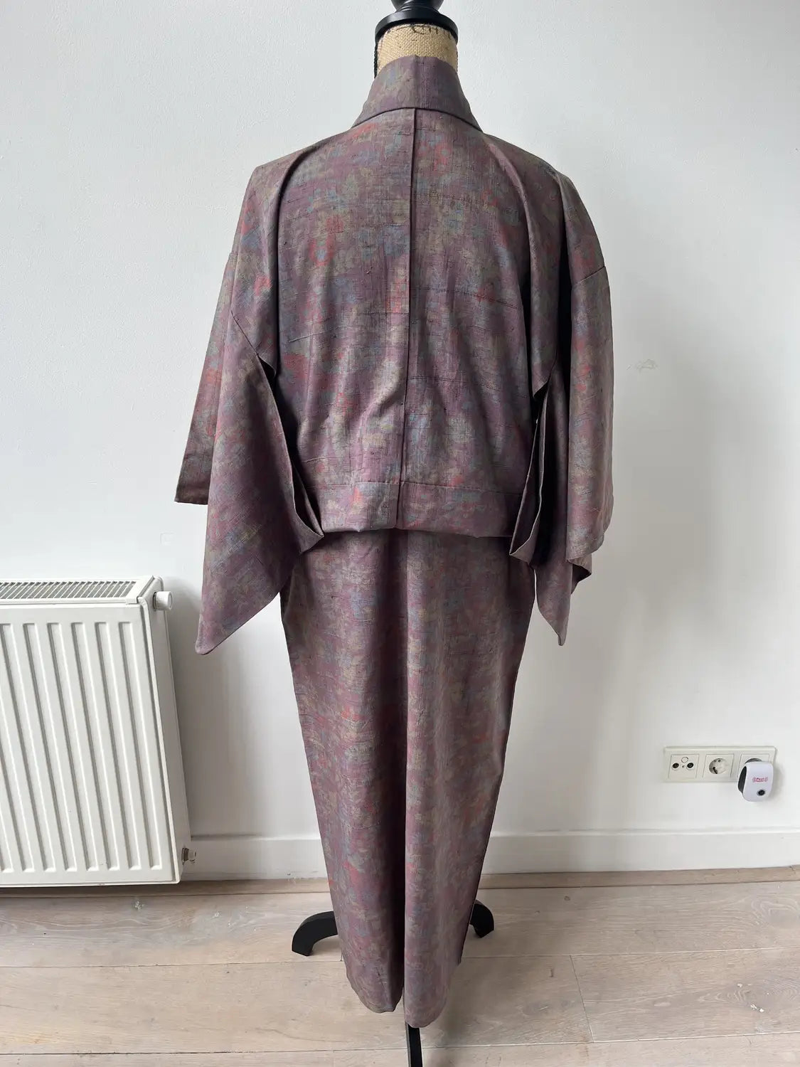 Vintage Tsumugi-Kimono – Blumen wie ein Ölgemälde – Halleluja original arrangiert