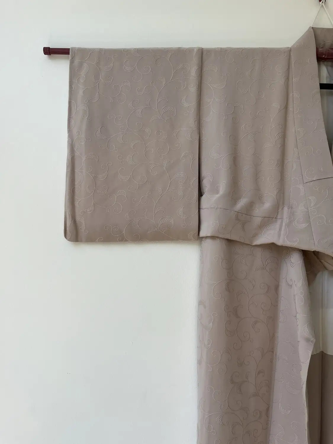 Vintage Iromuji Kimono – Grauer Karakusa – Halleluja original arrangiert