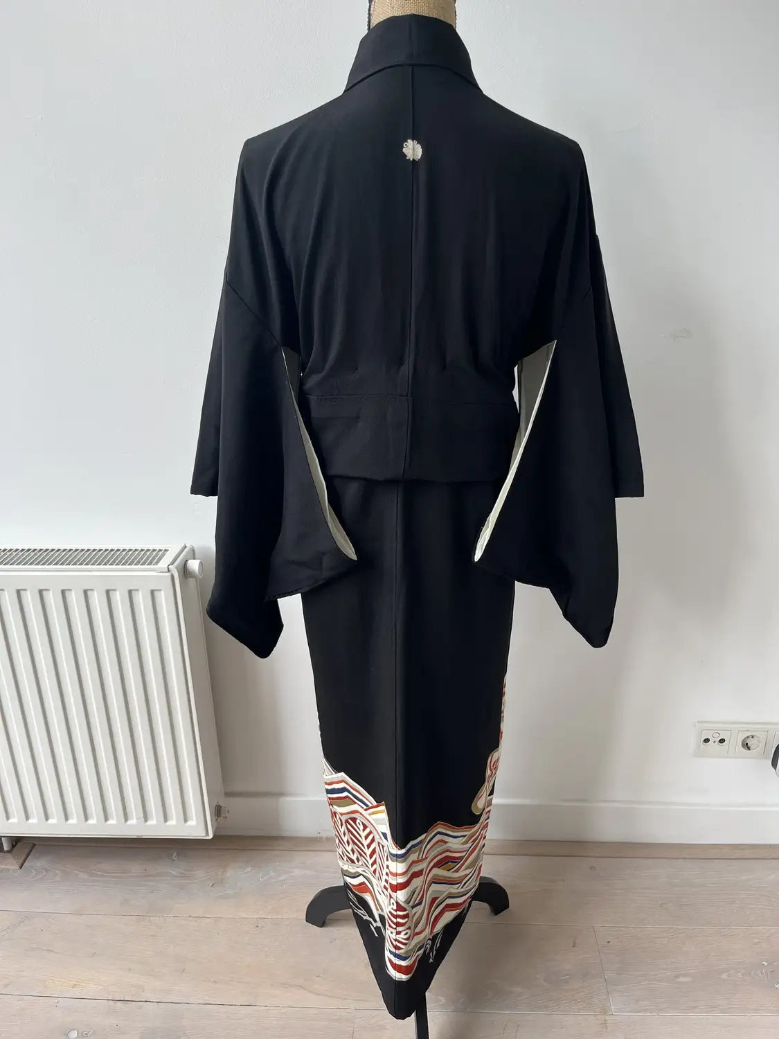 tomesode noir vintage - Pine and Ocean Waves -Hallelujah arrangement original