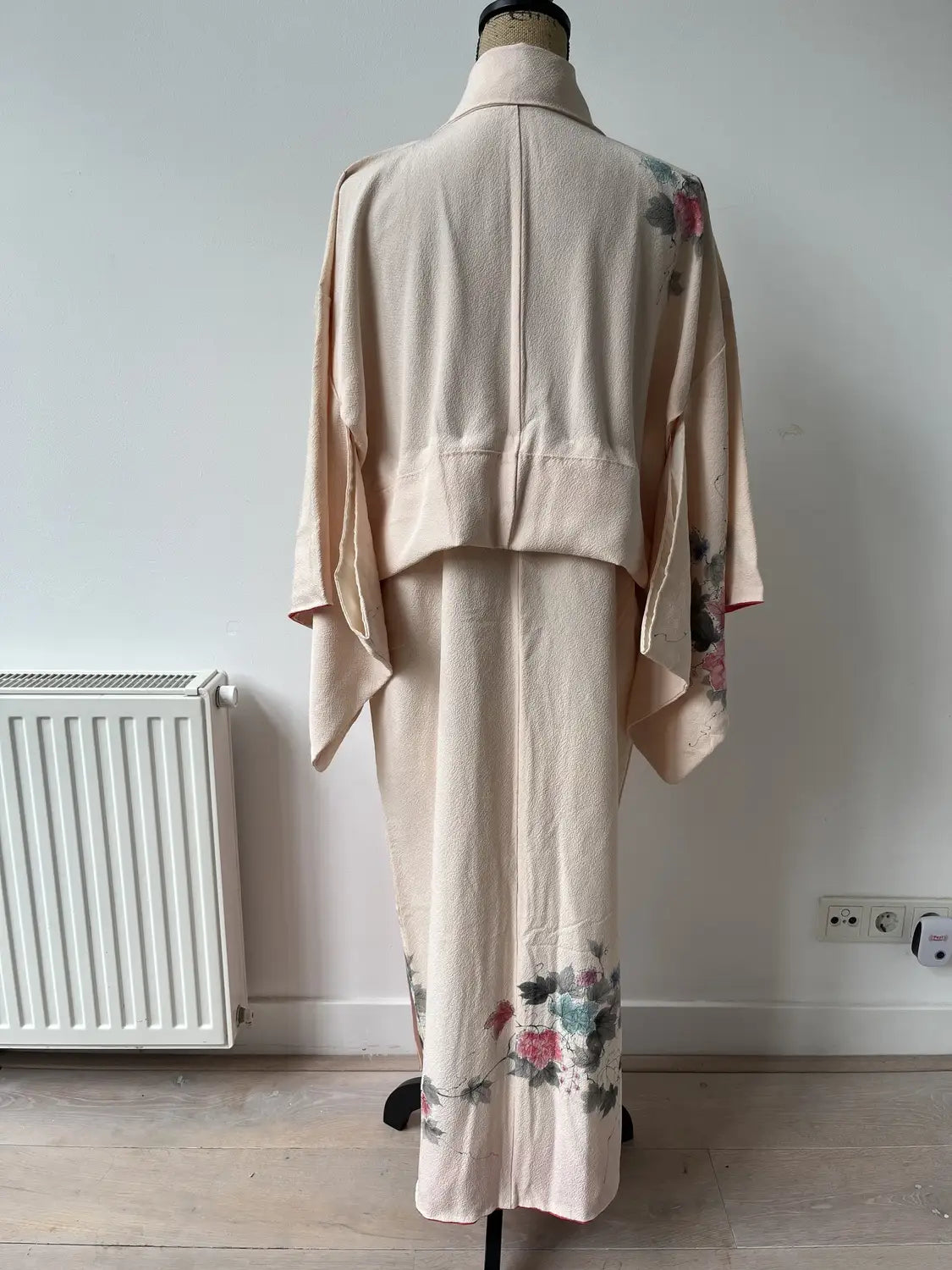 Vintage  homongi kimono - Pinkwhite  Hand-painted bouquet - Hallelujah original arrange