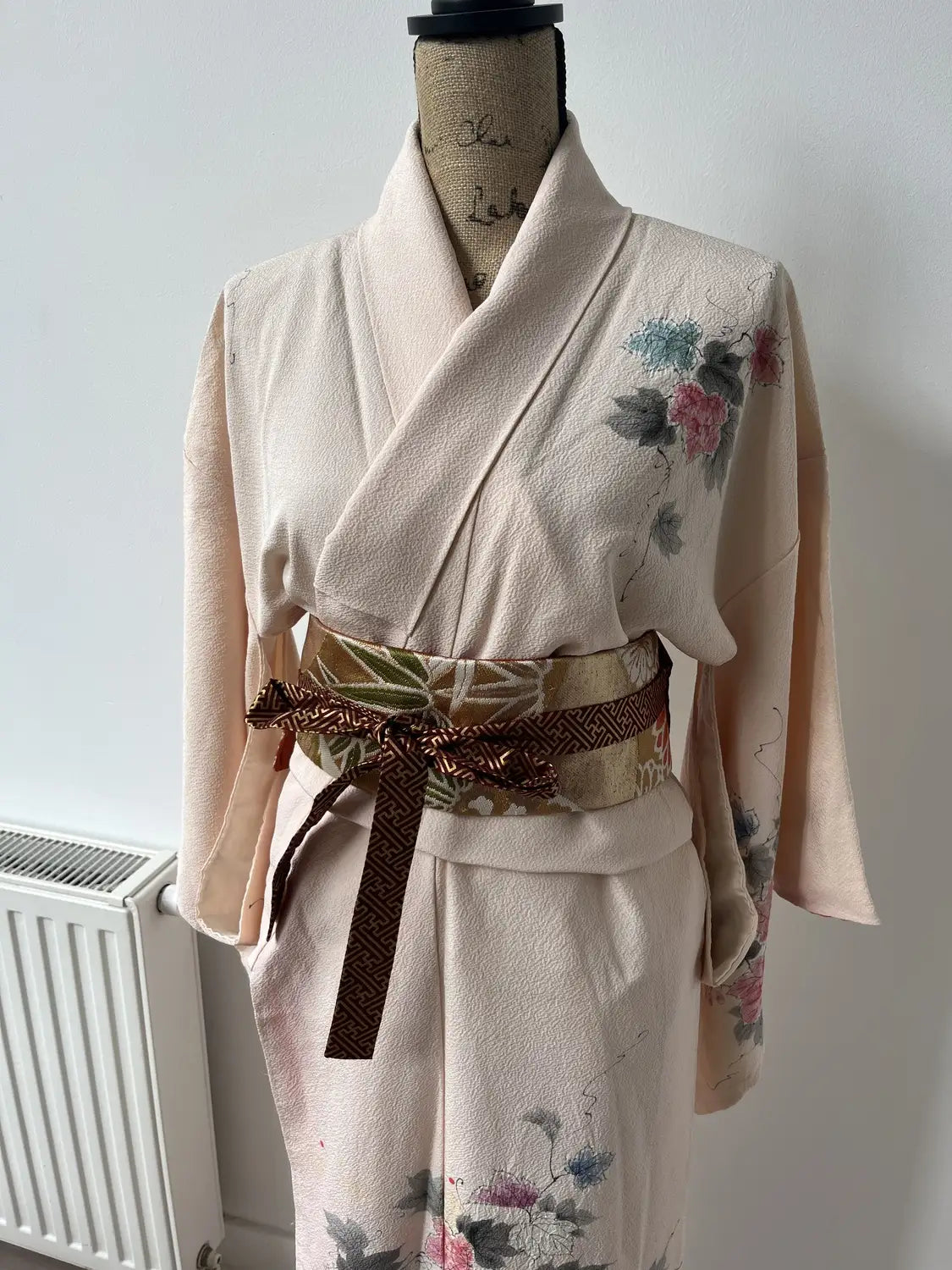 Vintage  homongi kimono - Pinkwhite  Hand-painted bouquet - Hallelujah original arrange