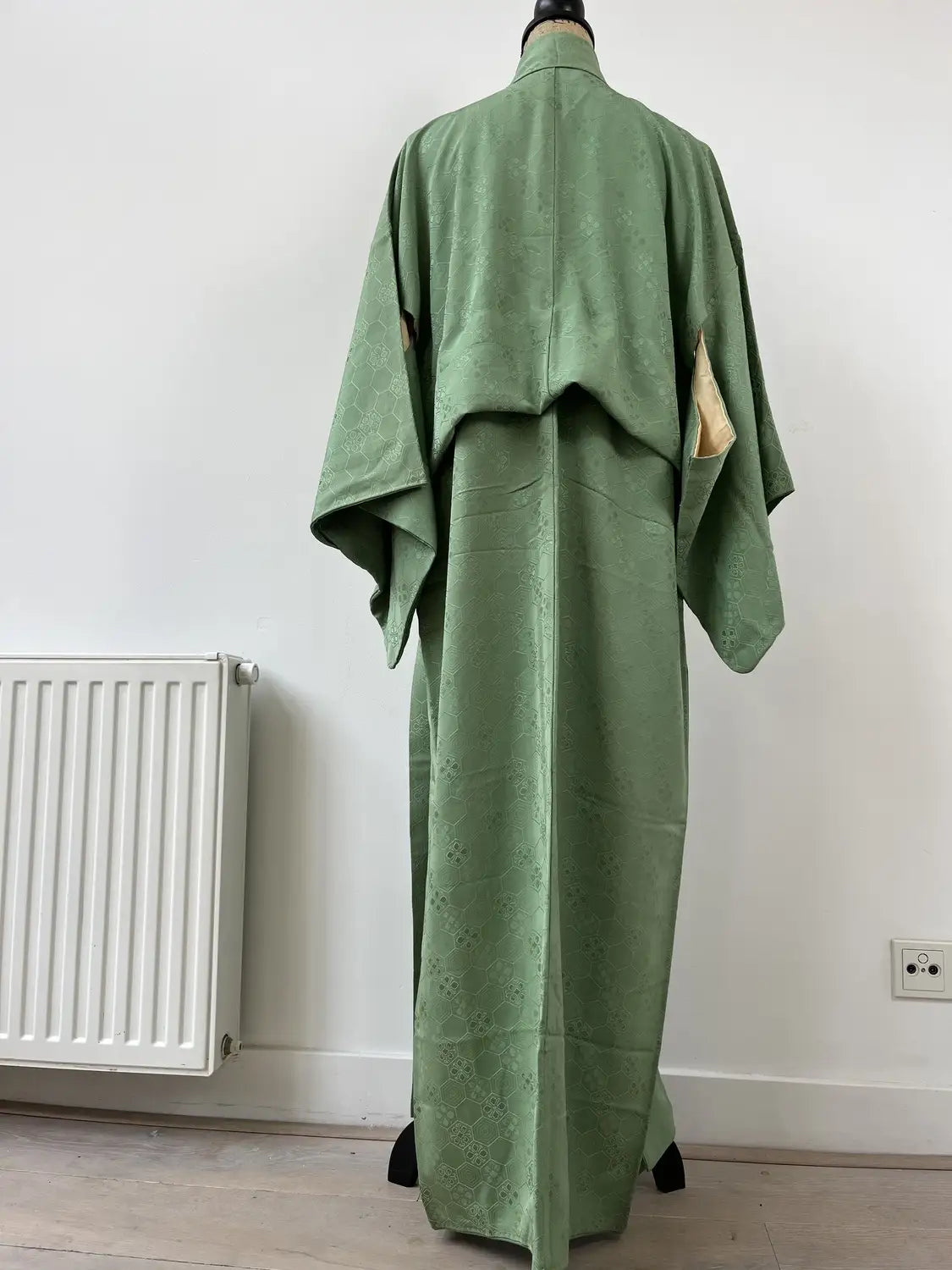 Vintage Iromuji Kimono – Frisches junges Grasgrün – Halleluja original arrangiert