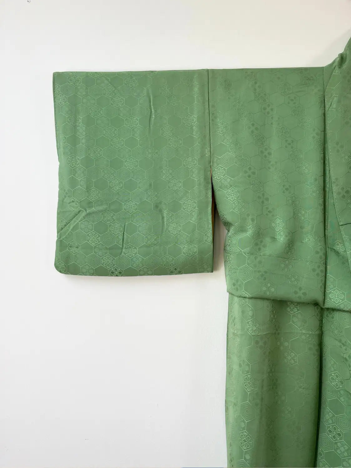 Vintage Iromuji Kimono – Frisches junges Grasgrün – Halleluja original arrangiert