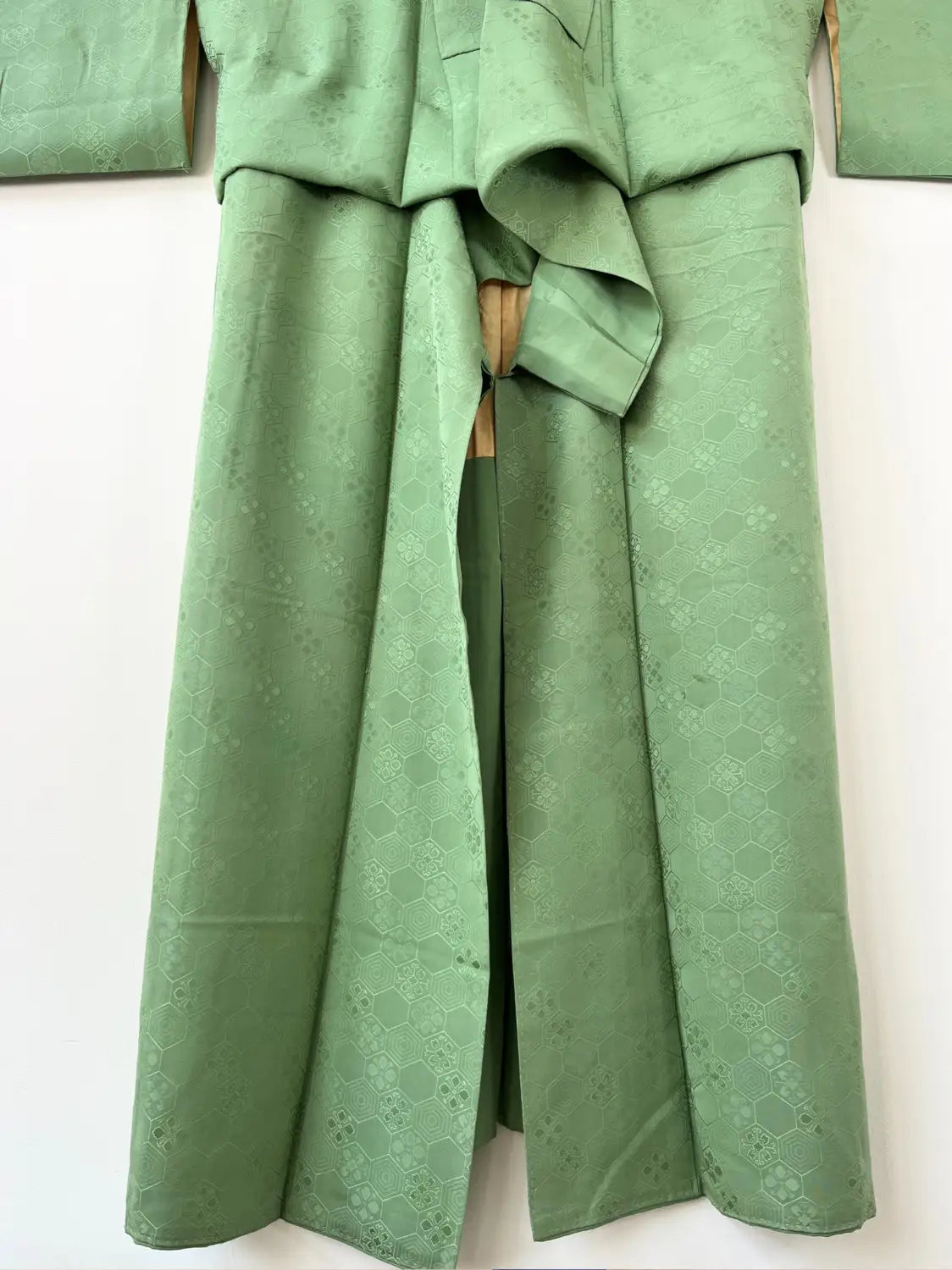 Vintage Iromuji Kimono – Frisches junges Grasgrün – Halleluja original arrangiert