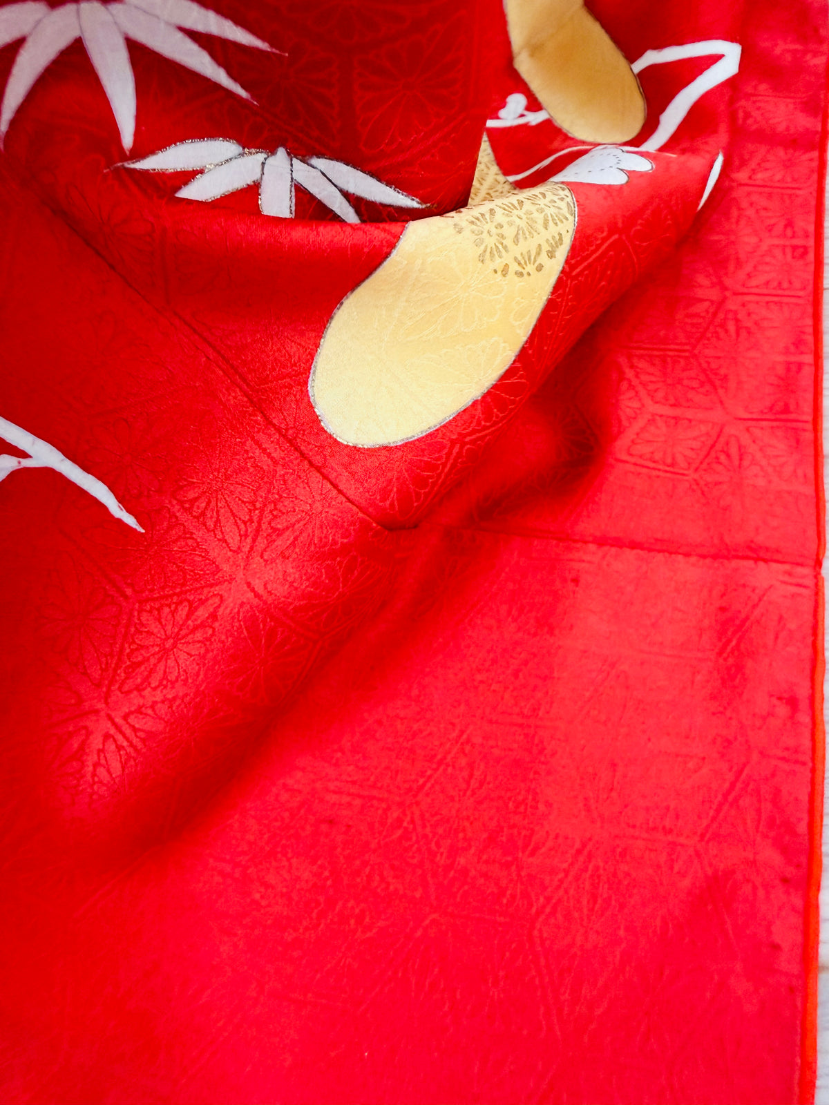 Vintage Furisode - Chrysanthemen und Egasumi -