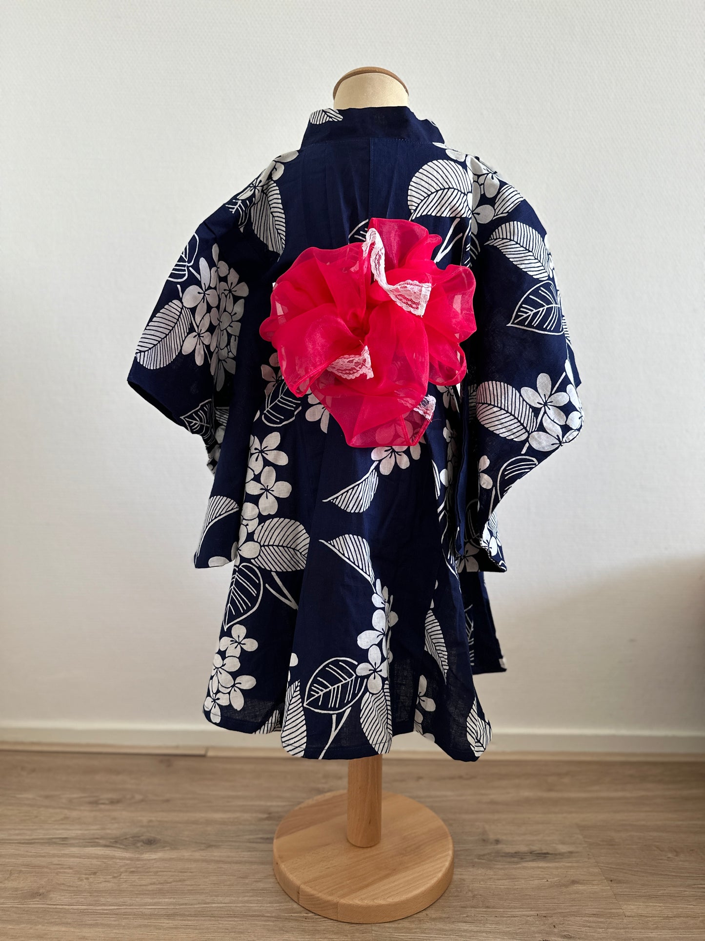 【Indigo, Botanisch patroon】 （（Maat 130） Yukata -jurk ＜ Nieuw ・ Katoen ＞ voor kinderen, voor vrouwen, Japanse Kimono, Japan unisexese kleding, unisex, Japanse geschenken, origineel item