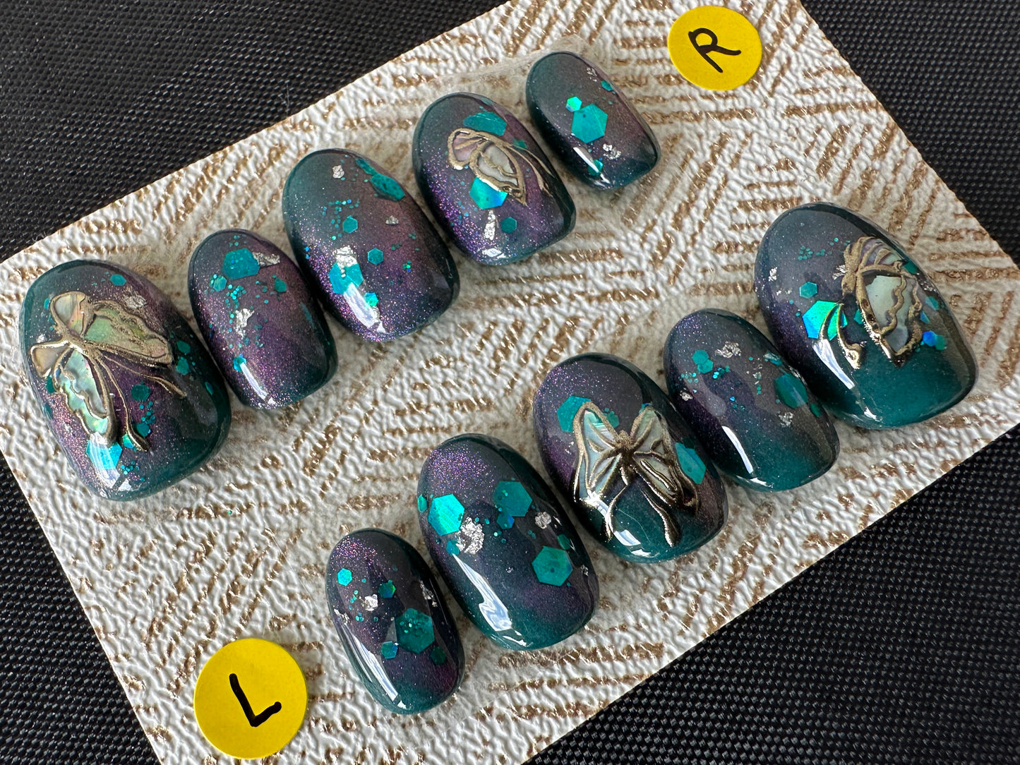 【Glanzende marine, vlinder in de nacht】 Grootte: S （Japanse patroonnageltips） Handgemaakte herbruikbare druk op nagels, gelnagels, lijm op nagels, Japanse geschenken