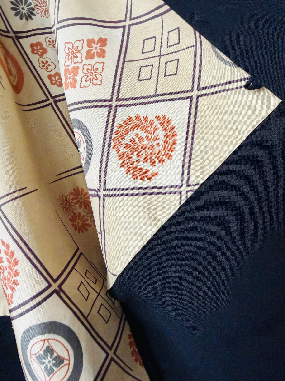 Vintage Black Haori - Auspicious Beauty Within -