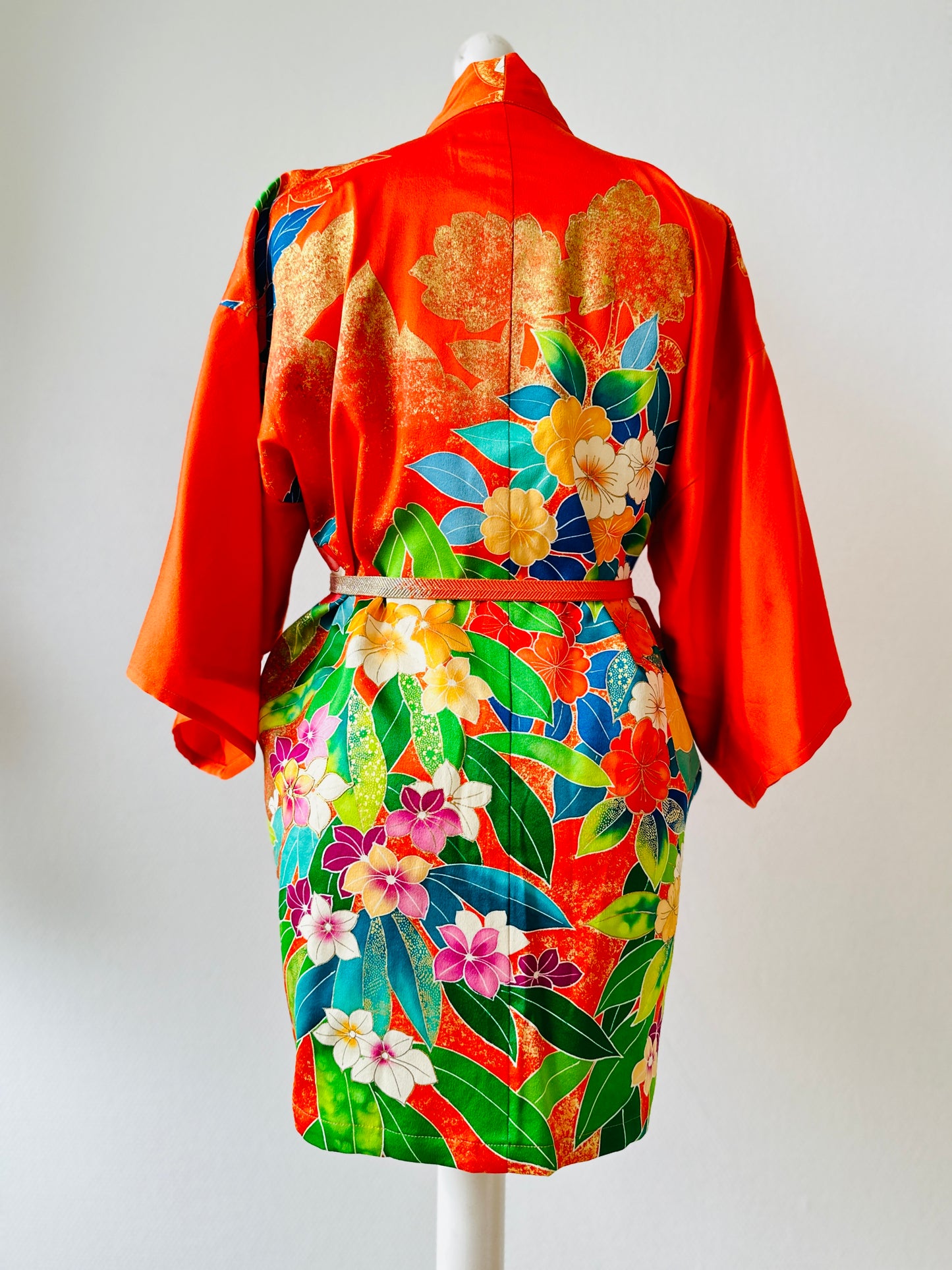 【Vivid orange,Peony】Happi Jacket＜Excellent・Silk＞For Men,For Women,Japanese kimono,Japan unisexese Clothing,unisex,Japanese Gifts,Original Designs