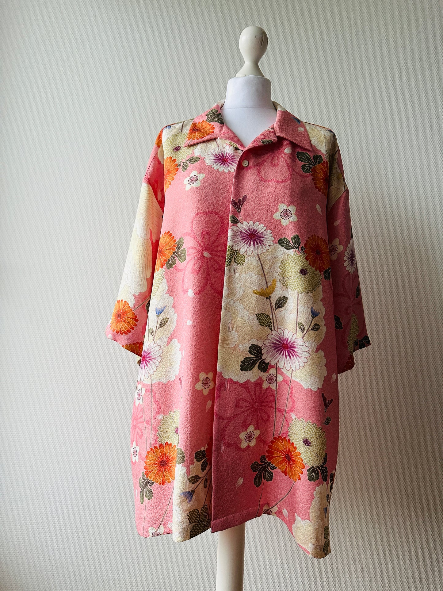 【Pink, cerisemblossom】 chemise / taille hawaïenne: 4L ＜ Nouveau ・ Silk ＞ pour les hommes, pour les femmes, le kimono japonais, les vêtements unisexais japonais, l'unisexe, les cadeaux japonais, l'article original