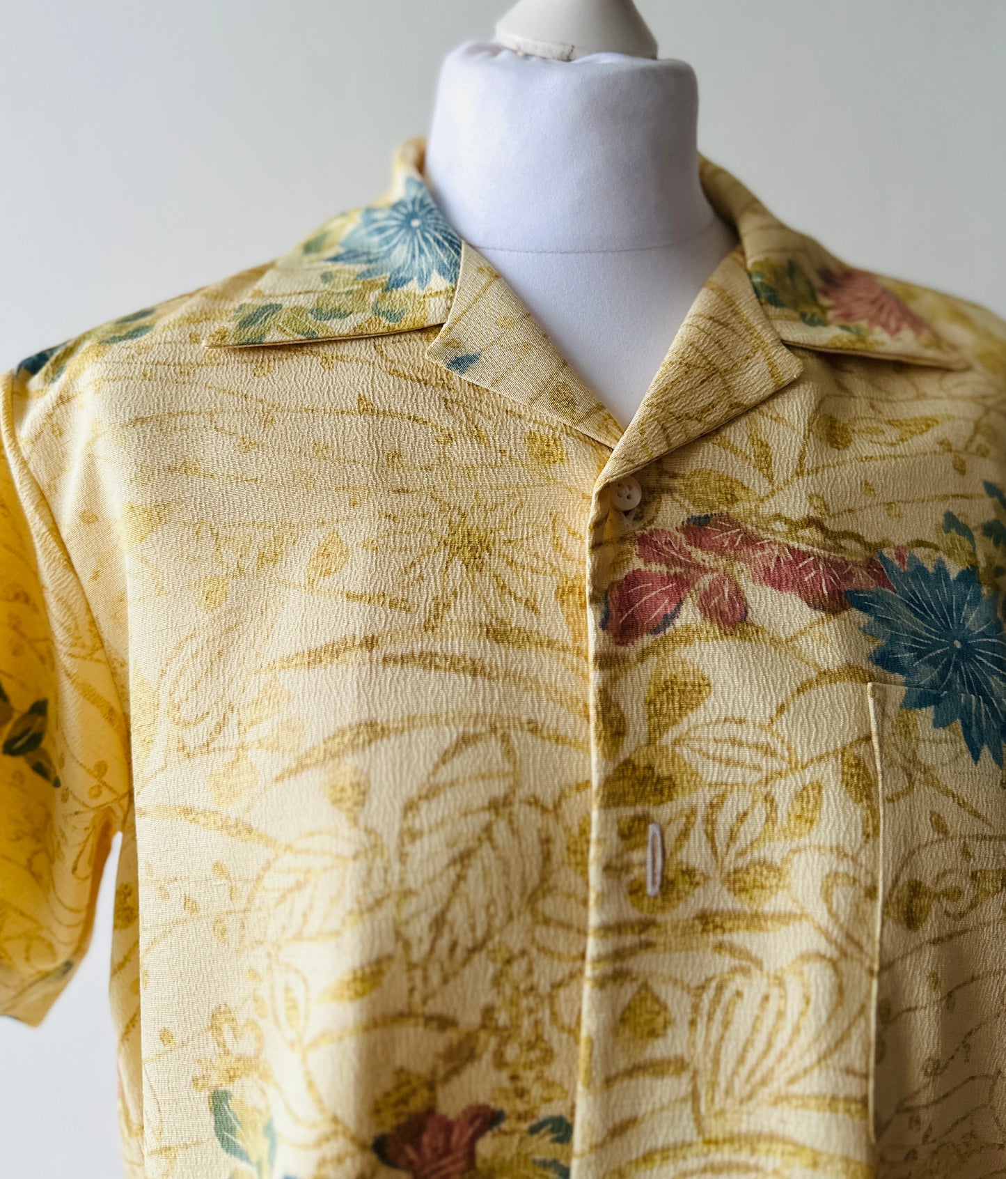 【Beige, bloeiende landschap】 Hawaiiaans shirt/maat: s ＜ nieuw ・ zijde ＞ voor mannen, voor vrouwen, voor kinderen, Japanse kimono, Japan unisexese kleding, unisex, Japanse geschenken, origineel item
