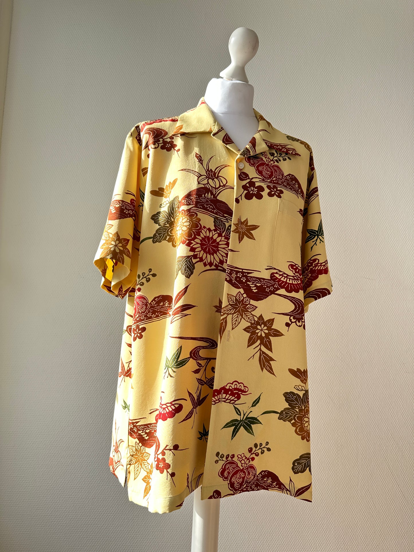 【Cream beige, bingata】 Hawaiiaans shirt/maat: l ＜ nieuw ・ zijde ＞ voor mannen, voor vrouwen, Japanse kimono, Japan unisexese kleding, unisex, Japanse geschenken, origineel item