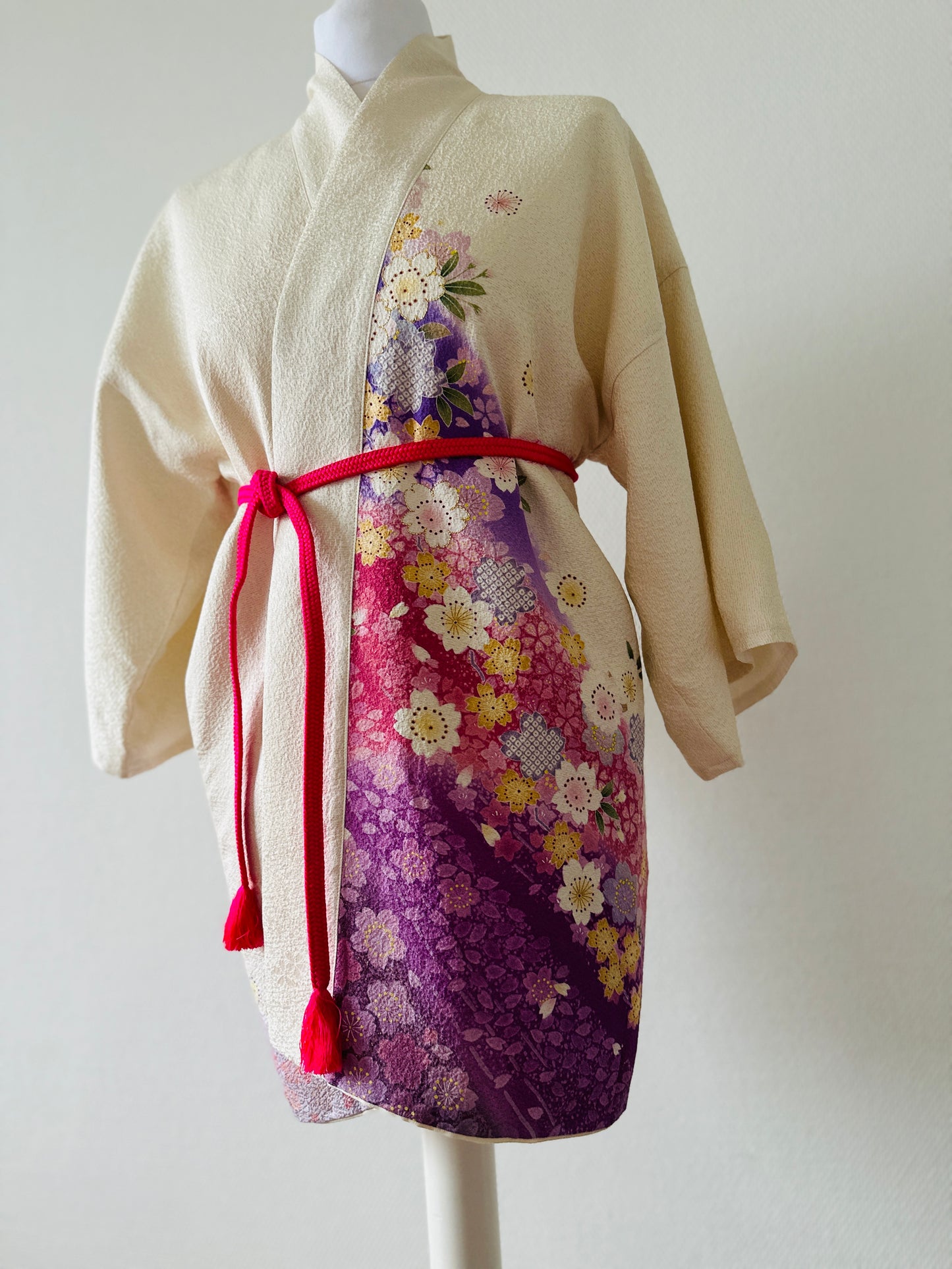【Weiße, Kirschblüte】 Happi Jacke ＜ Ausgezeichnet ・ Seide ＞ Für Männer, für Frauen, japanische Kimono, Japan Unisexesische Kleidung, Unisex, japanische Geschenke, Originaldesigns