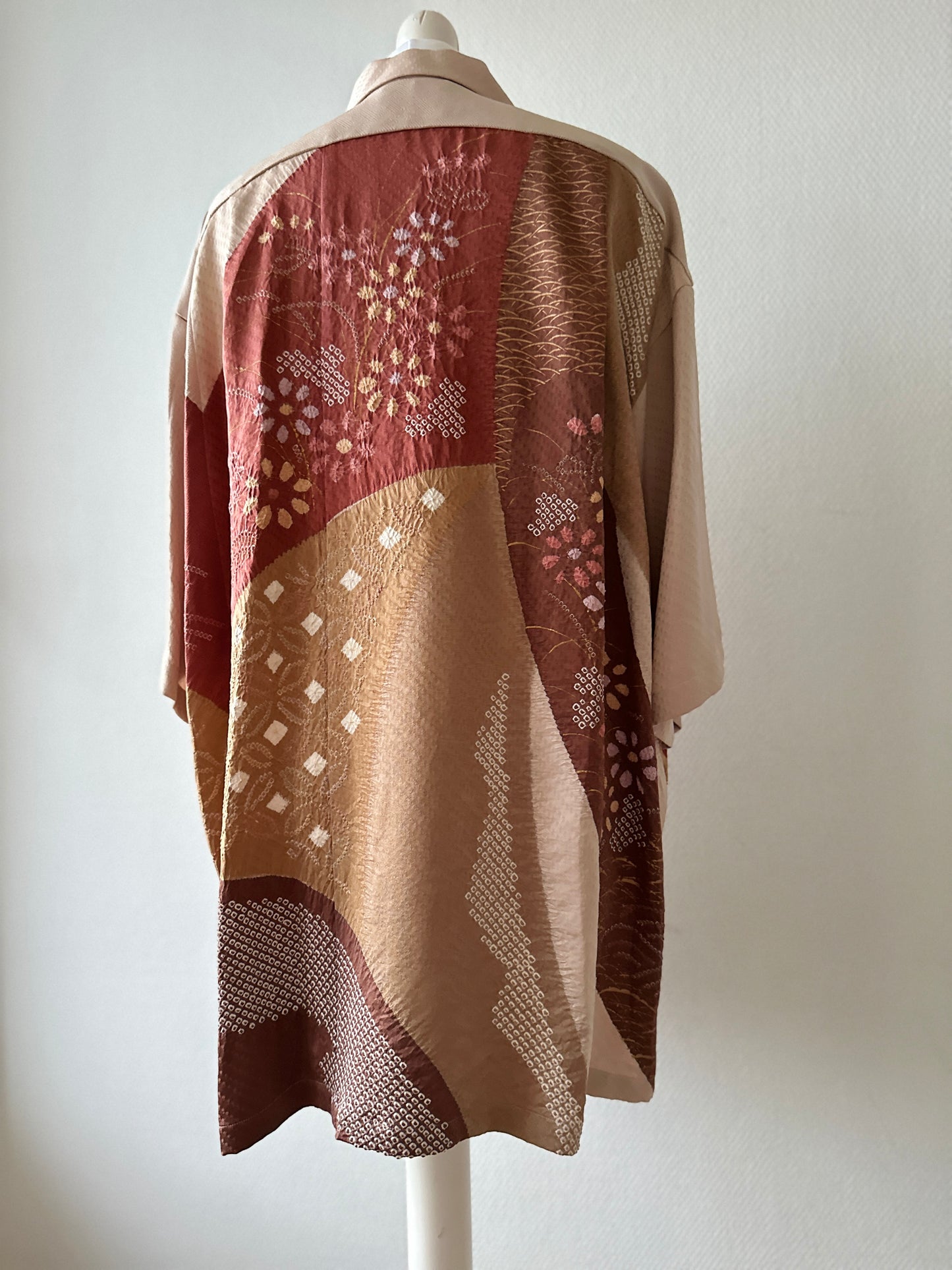【Beige or, shibori】 chemise / taille hawaïenne: 3L ＜ Nouveau ・ Silk ＞ pour hommes, pour femmes, kimono japonais, vêtements unisexais japonais, unisexe, cadeaux japonais, article original