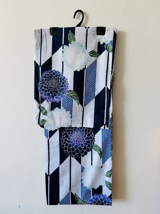 Yukata - Petites fleurs de prunier - Taille libre Femme (コピー)