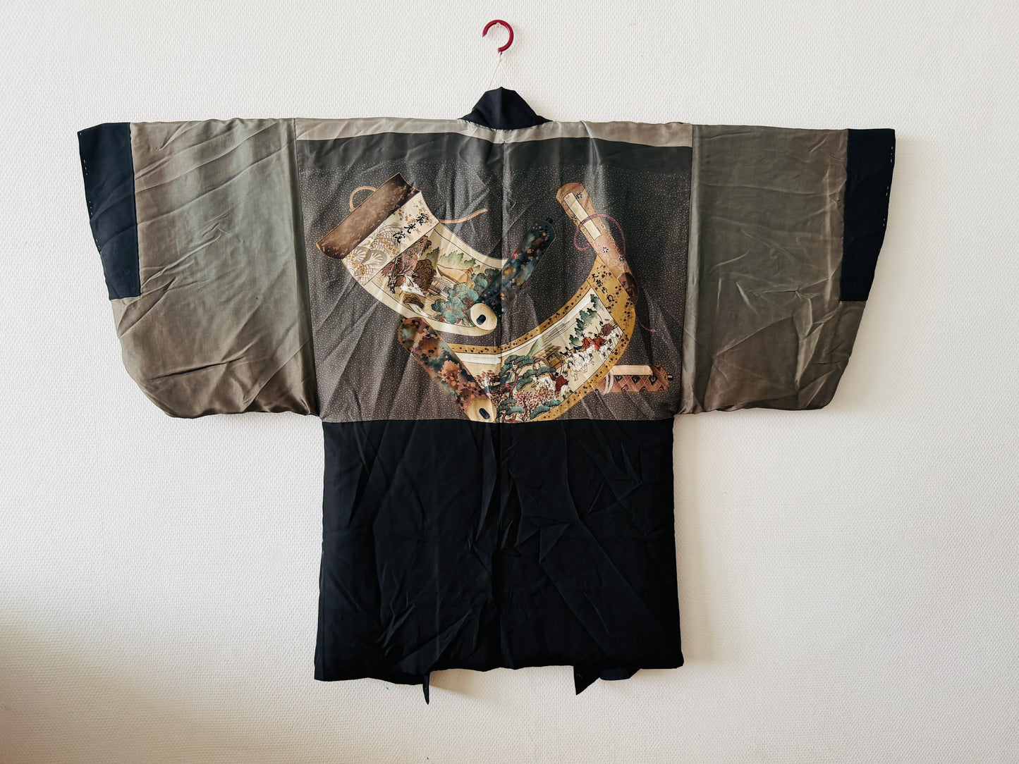 Men’s Vintage Black Haori - Emaki (Japanese picture scroll) -