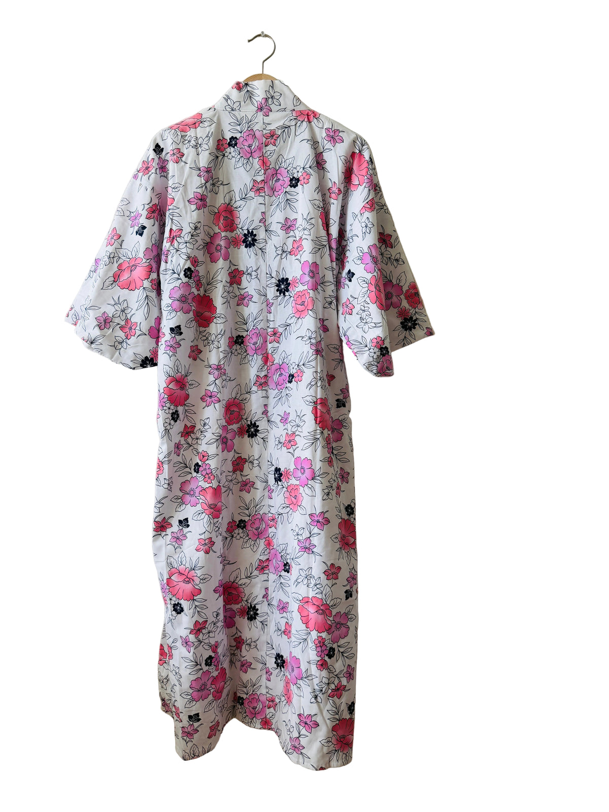 Kimono-style night robe - White and pink Robe with matching sash  -