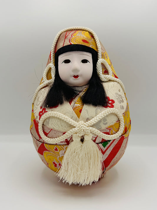 Traditional Japanese Doll – Hime daruma Gold Kissyo