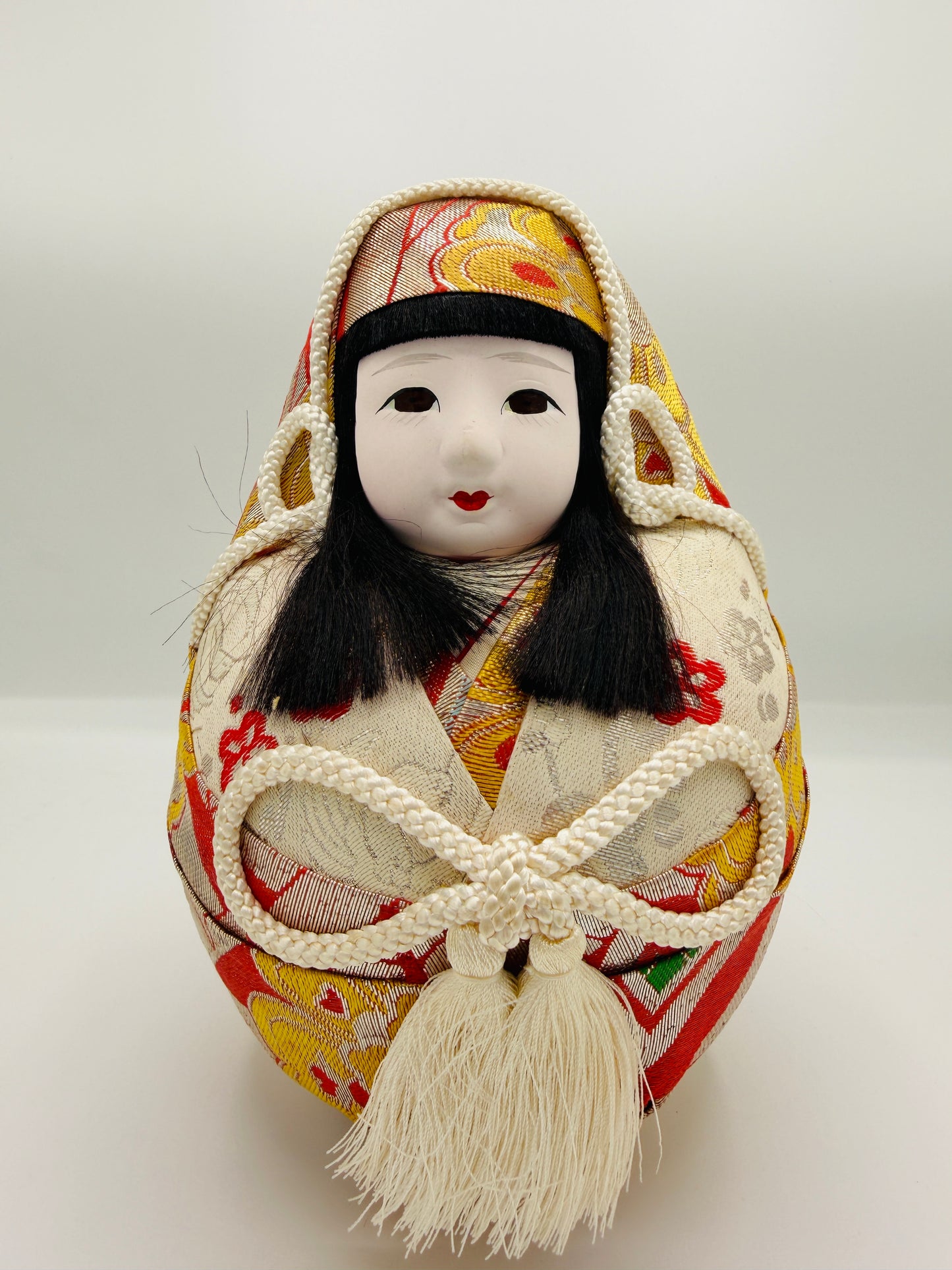 Traditional Japanese Doll – Hime daruma Gold Kissyo