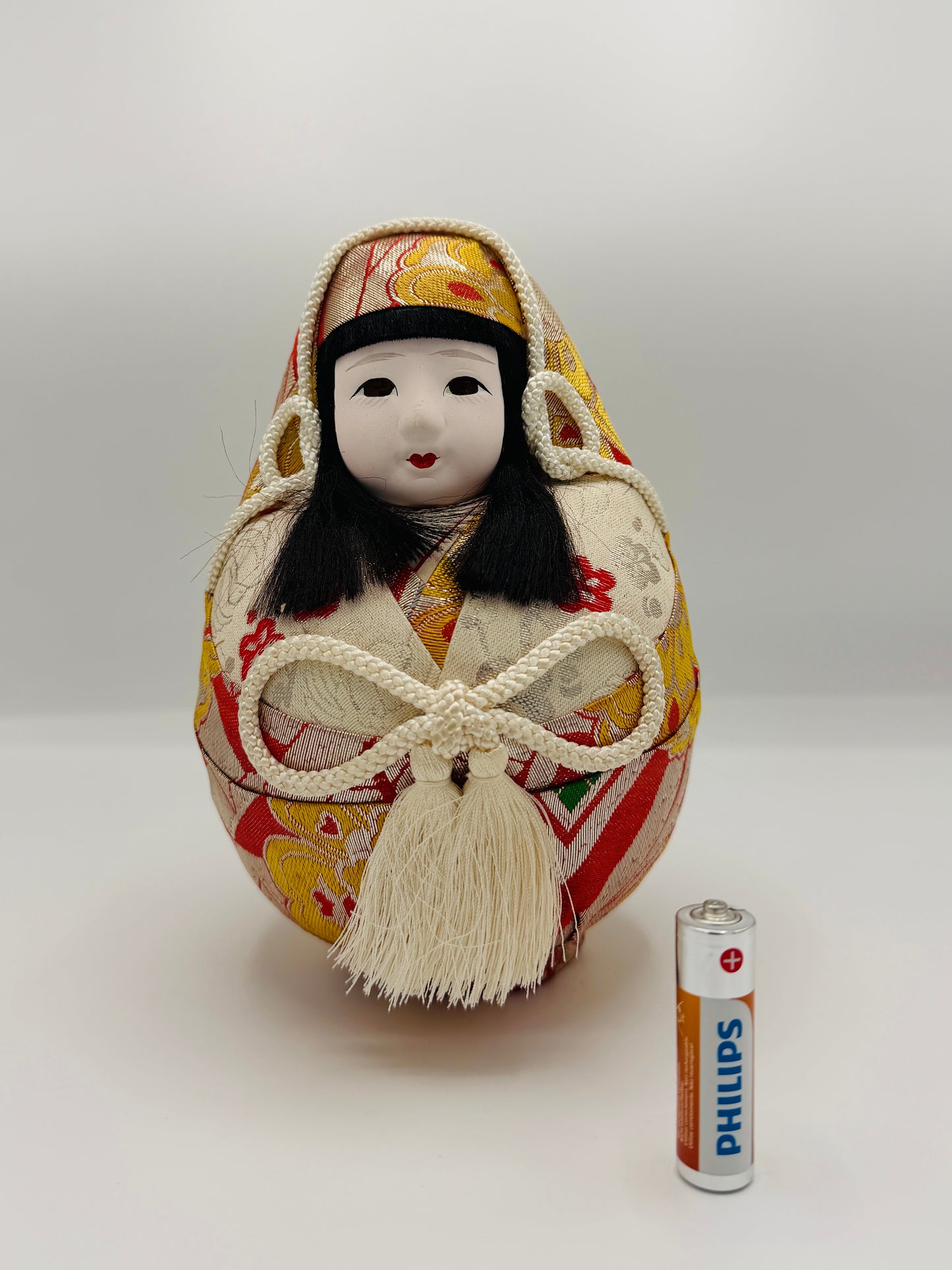 Traditional Japanese Doll – Hime daruma Gold Kissyo