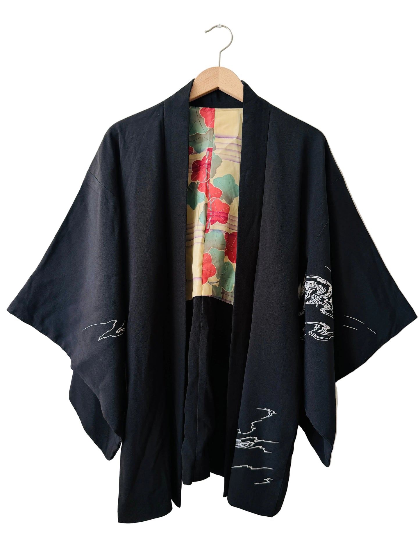 Haori noir vintage - source -