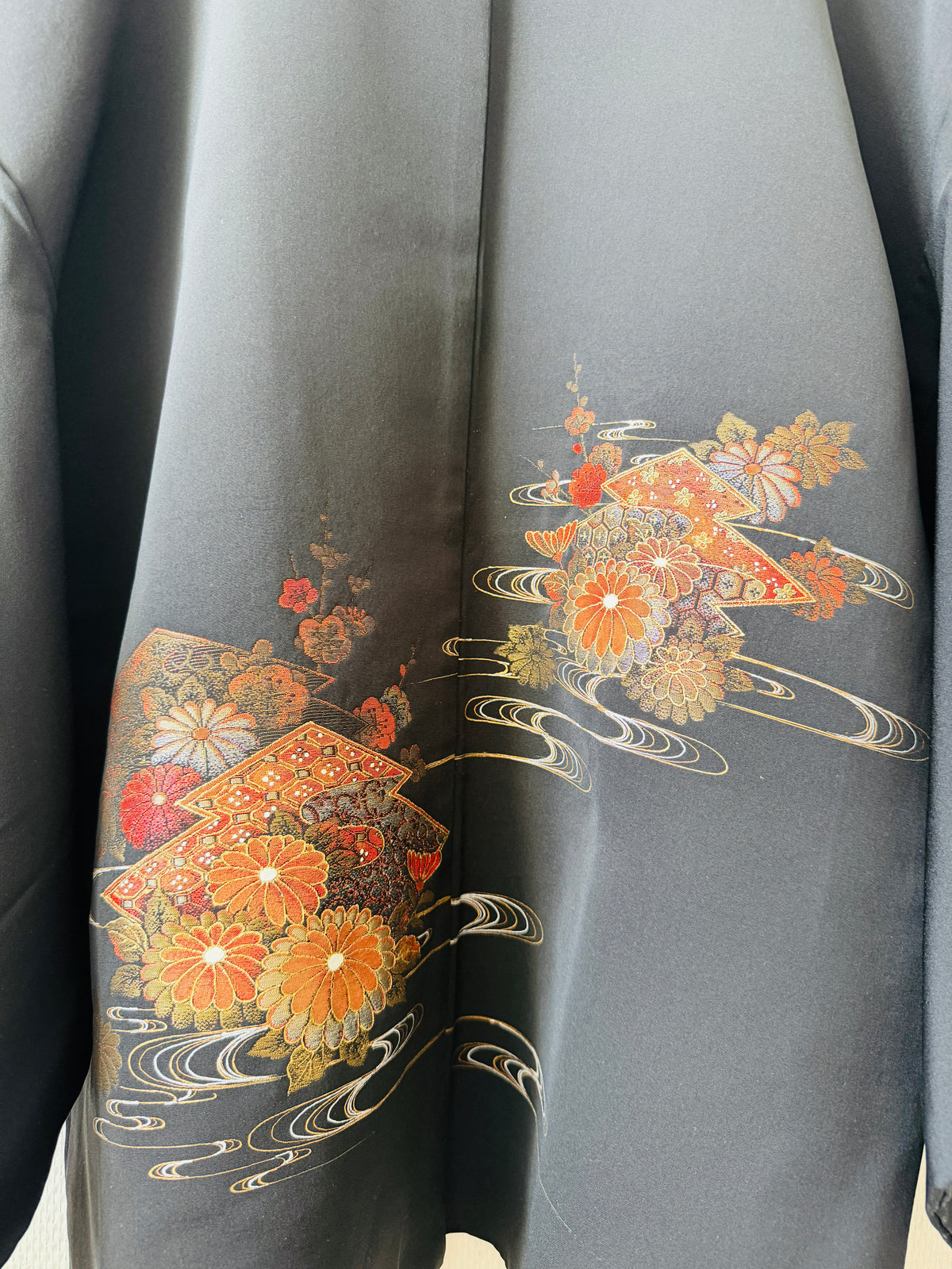 Vintage Black Haori - Noble Chrysanthemums -