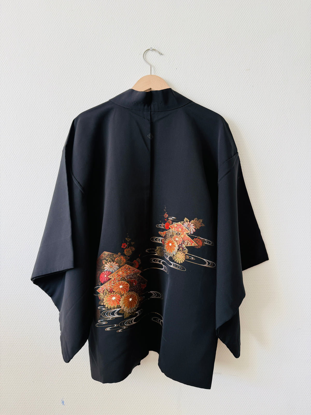 Vintage Black Haori - Noble Chrysanthemums -