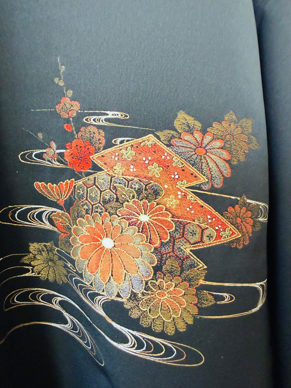Vintage Black Haori - Noble Chrysanthemums -