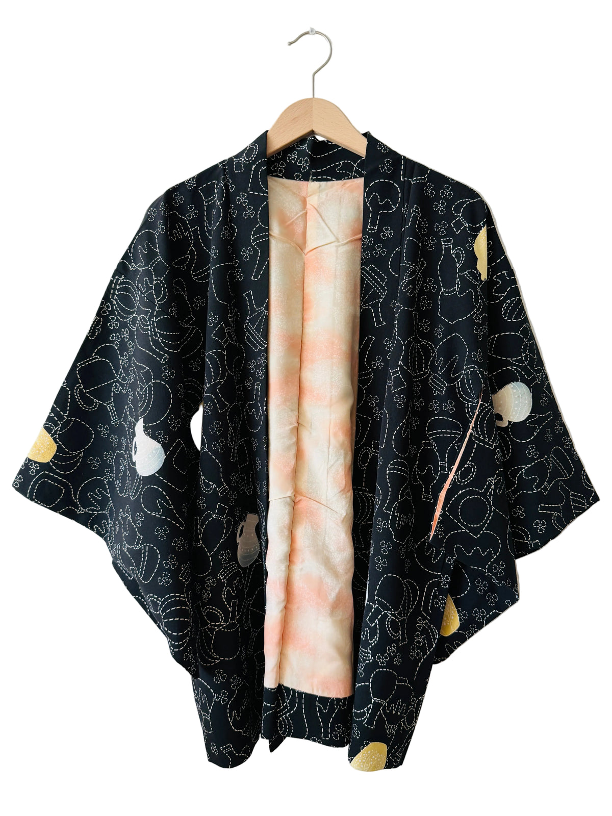 Vintage Black Haori - The Magic Vase -
