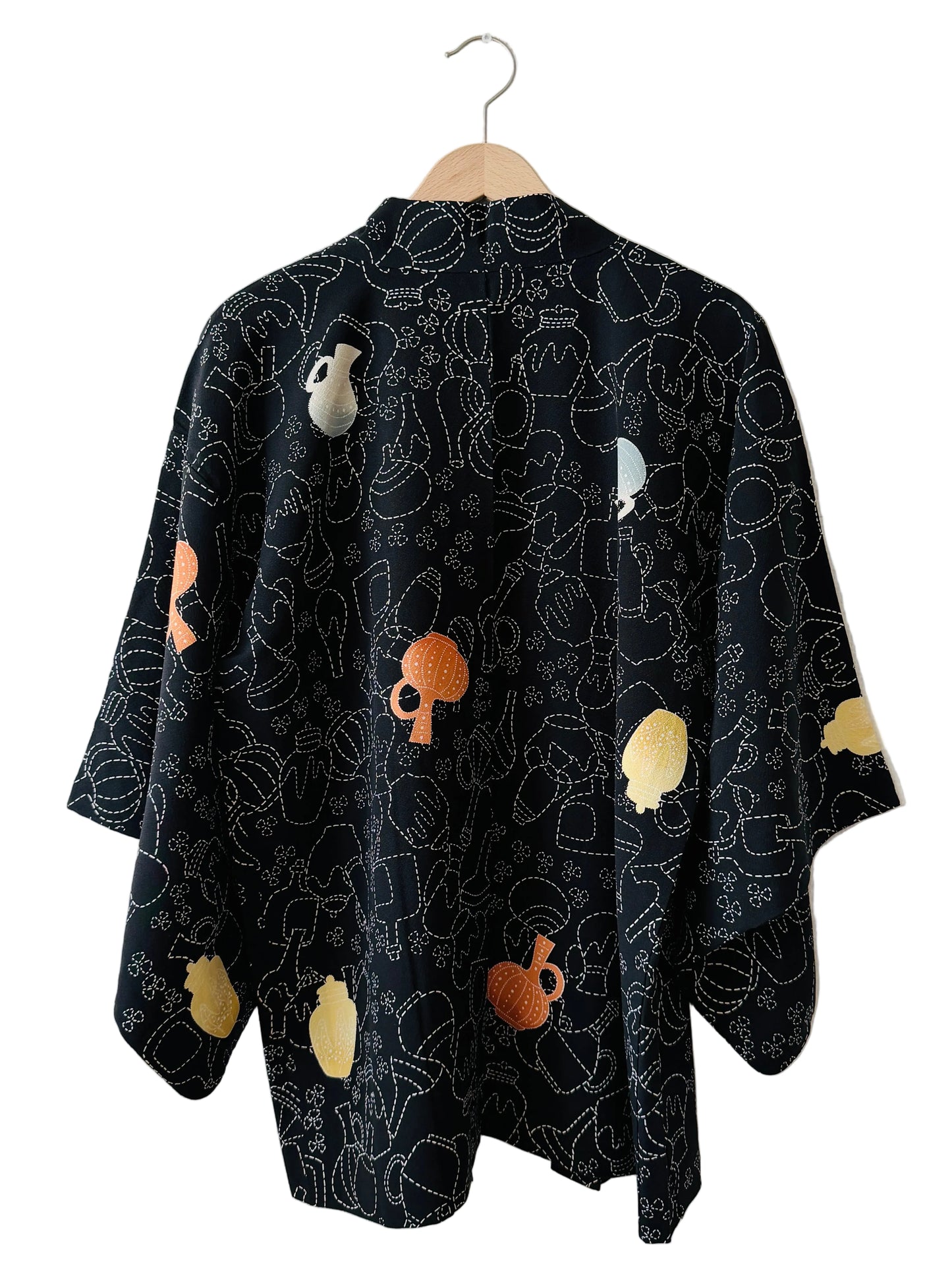 Vintage Black Haori - The Magic Vase -