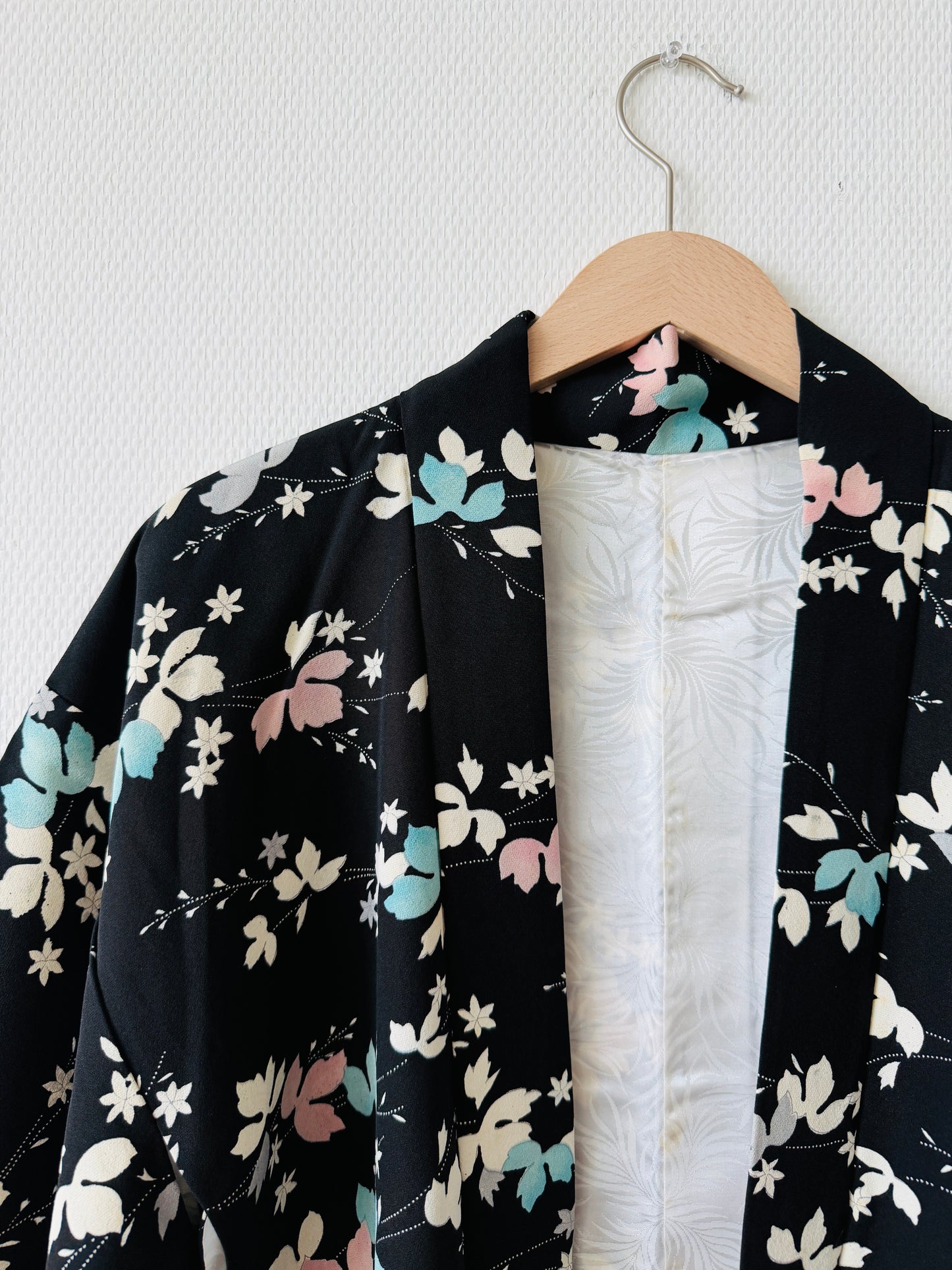 Vintage Black Haori - Pastel Leaves -