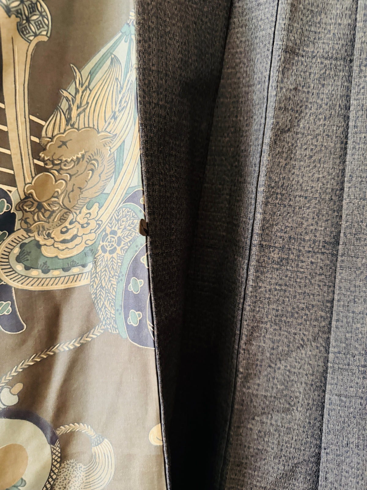 Men’s Vintage Haori - Samurai Kabuto with Dragon -