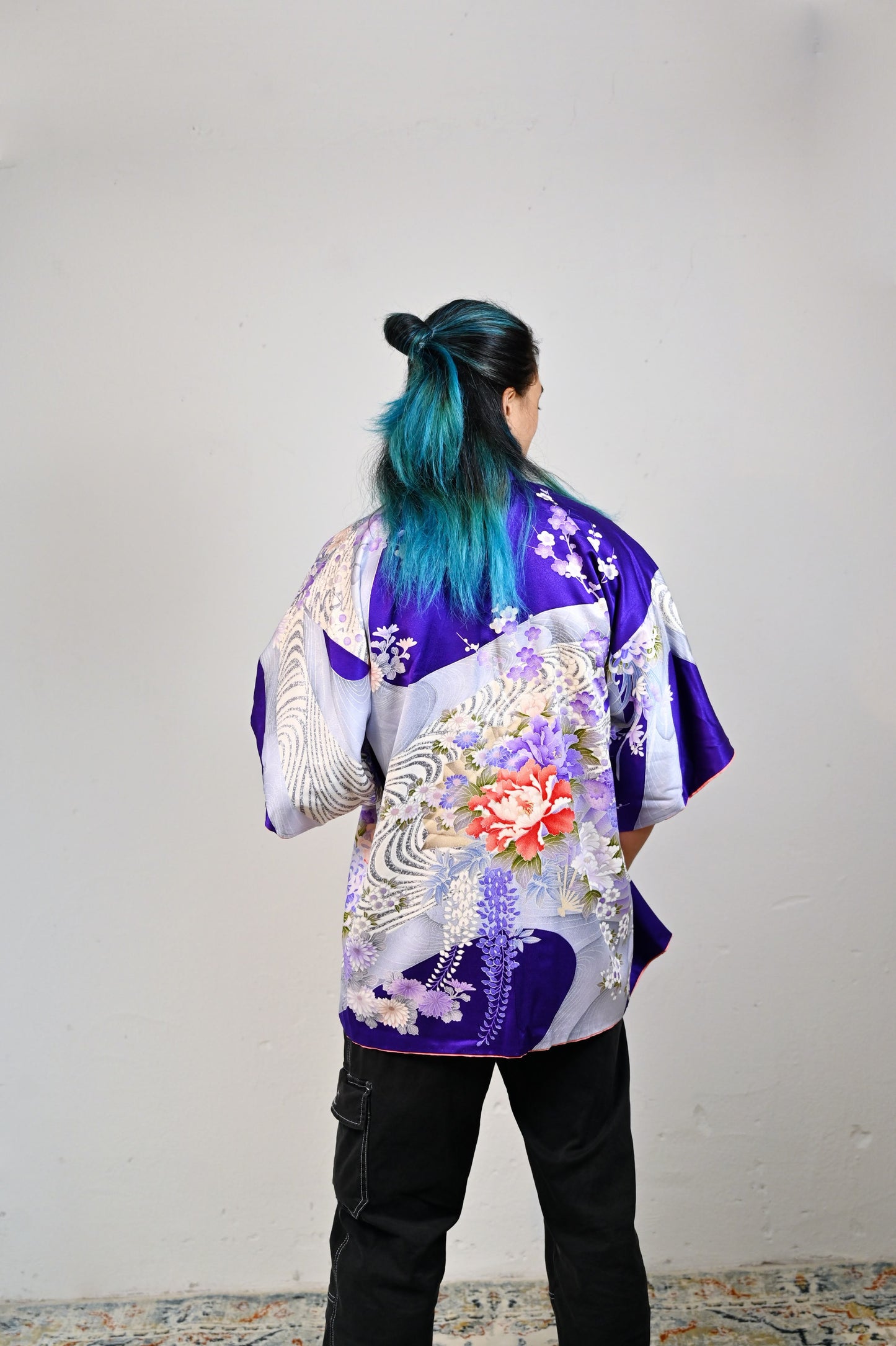 【Purple,Large flowers and water】Happi Jacket＜Excellent・Silk＞For Men,For Women,Japanese kimono,Japan unisexese Clothing,unisex,Japanese Gifts,Original Designs