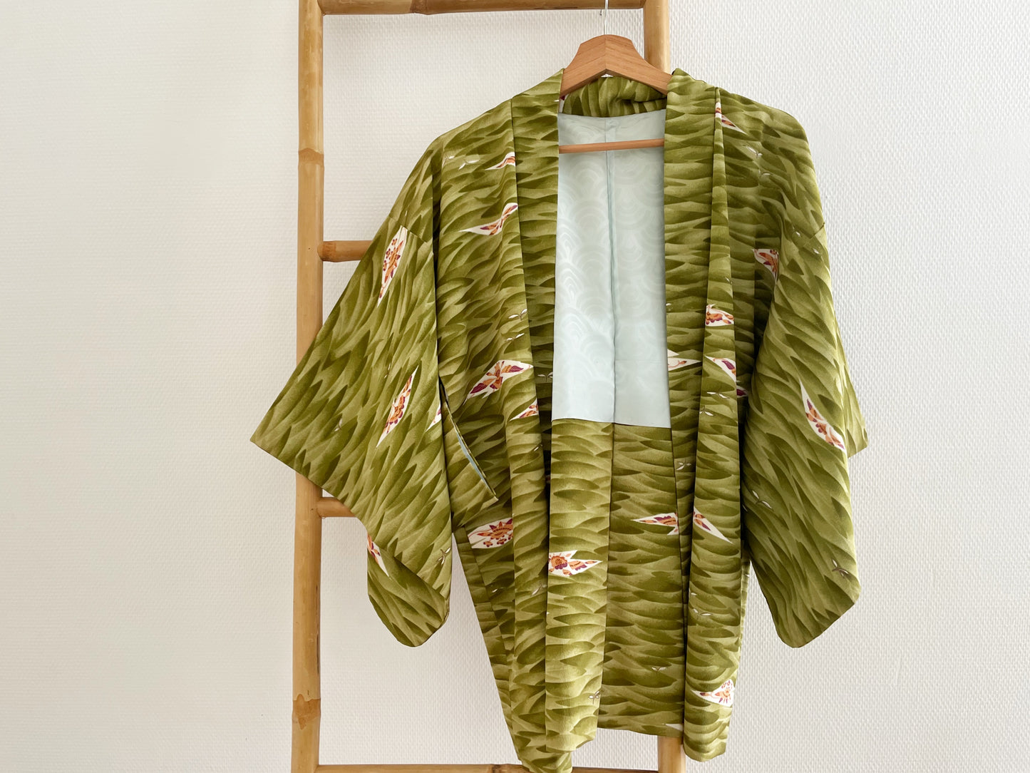 Japanese Haori＜Excellent・Silk＞【Matcha Green,endless grass】for ladies,Japanese kimono,Japanunisexese Clothing,Mens,unisex,Japanese Gifts